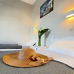 Kavos Aparthotel